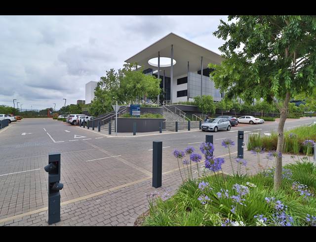 440M² OFFICE TO LET IN WATERFALL